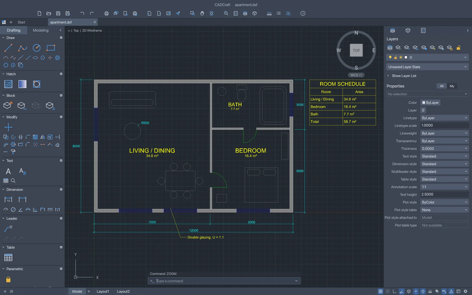 CADCraft mostrando un plano de planta con rayado de muros, cuadros de habitaciones, cotas y línea de comandos